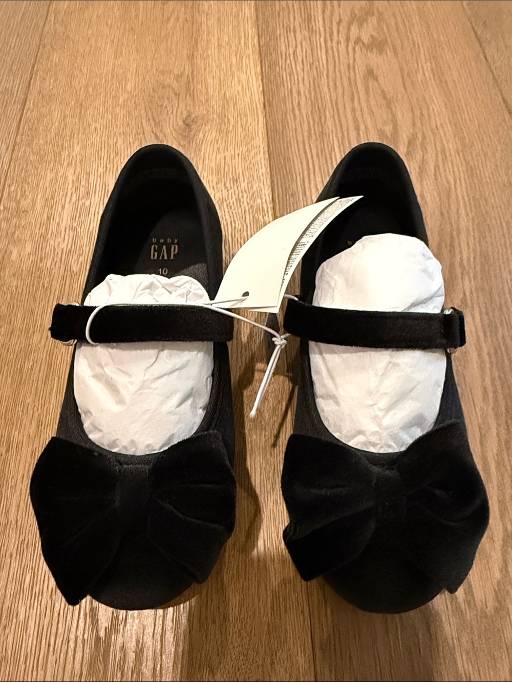 Gap Velvet Mary Jane Flats in True Black -
10